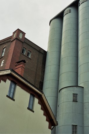 Am Museum Küppersmühle